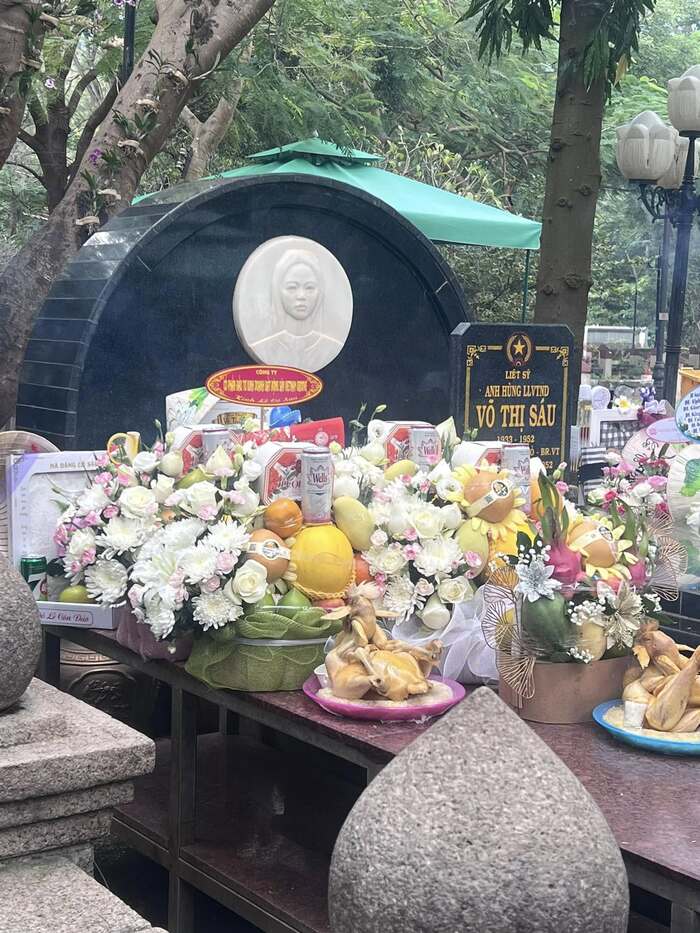 mua đồ lễ cô Sáu ở đâu