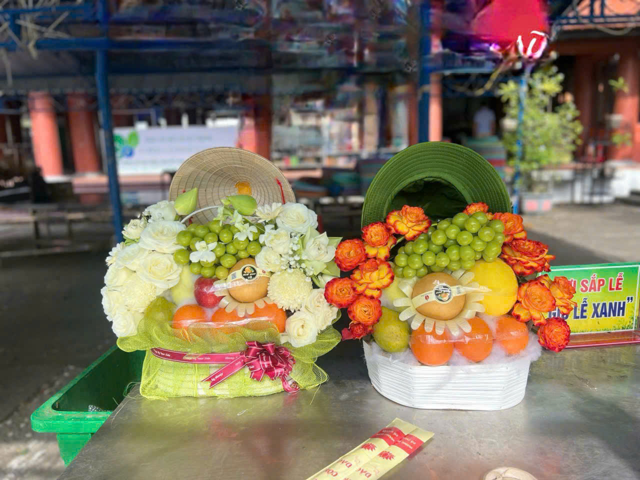 nhờ trả lễ giúp Cô Sáu