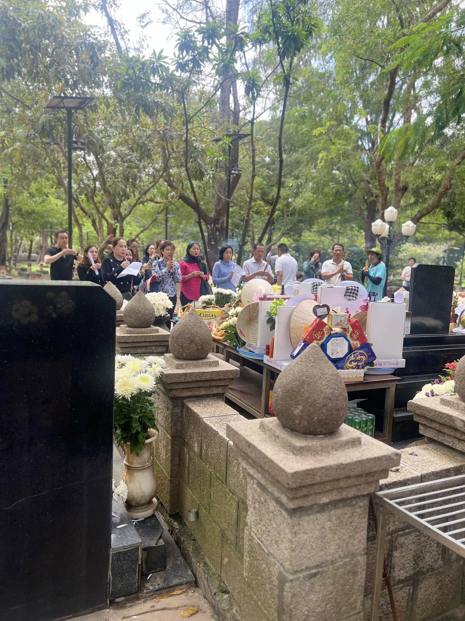tour Côn Đảo viếng mộ Cô Sáu