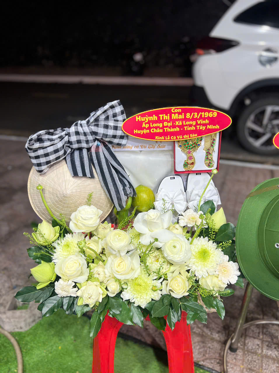 không đi được thì nhờ ai trả lễ Cô Sáu