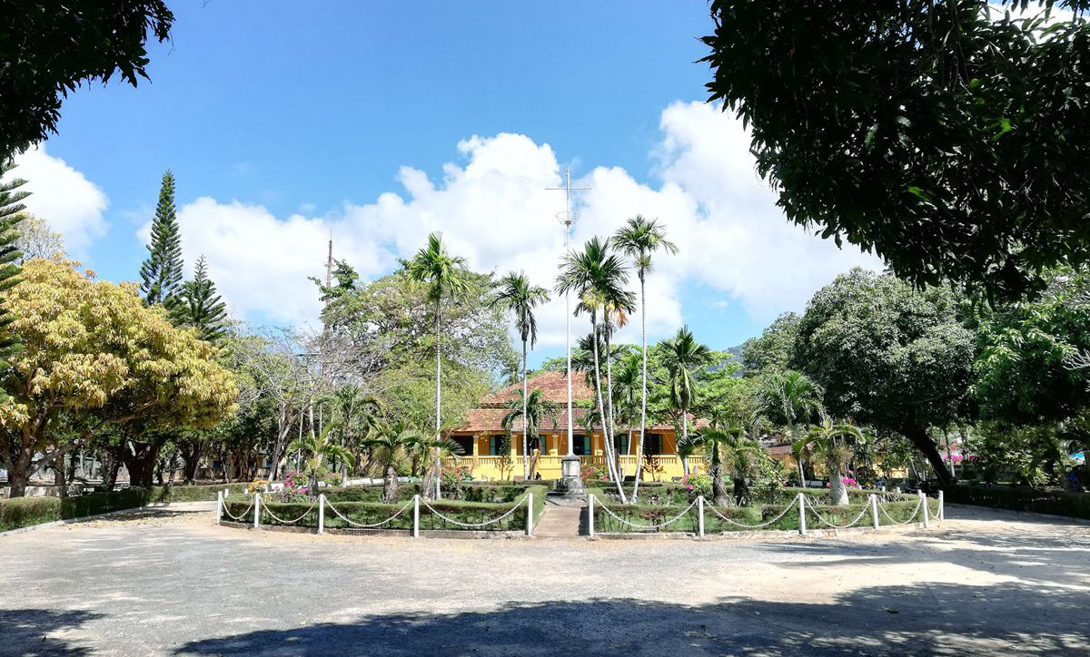 Dinh chúa đảo