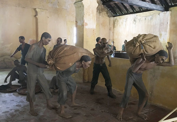 Nhà tù Côn Đảo