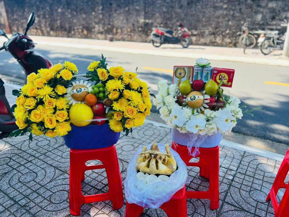trả lễ cô sáu sau khi cầu được