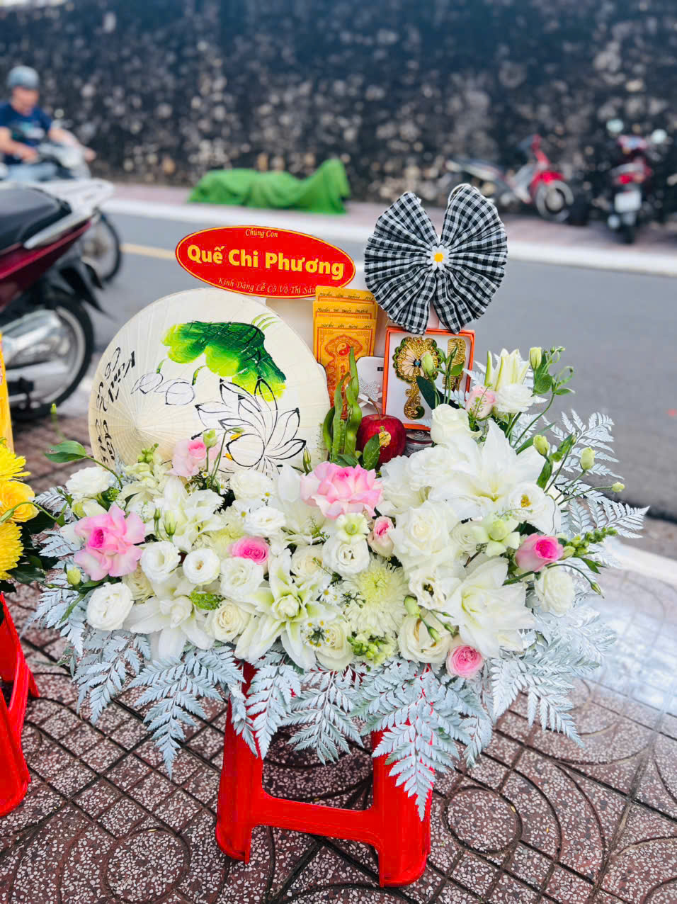 trả lễ cô sáu cầu công việc