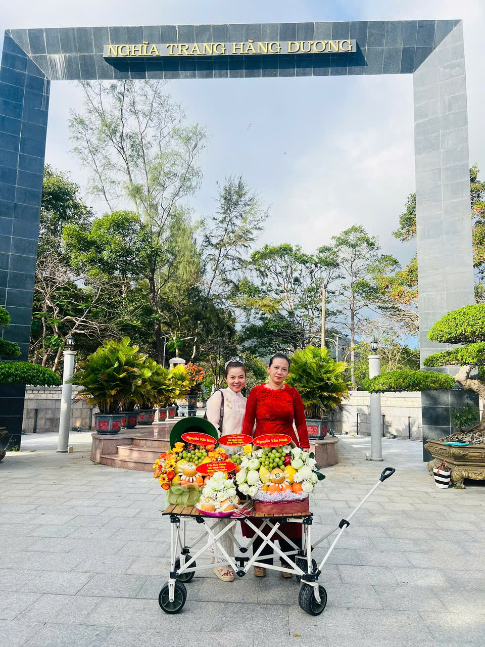 Trái cây xin lộc Cô Sáu