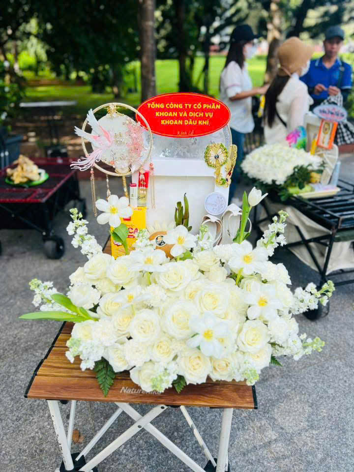 Nước suối lộc Cô Sáu