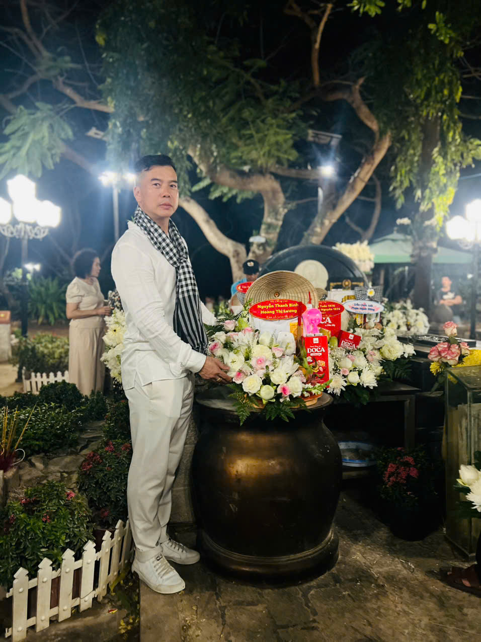 Văn khấn tạ lễ Cô Sáu cuối năm chuẩn nhất