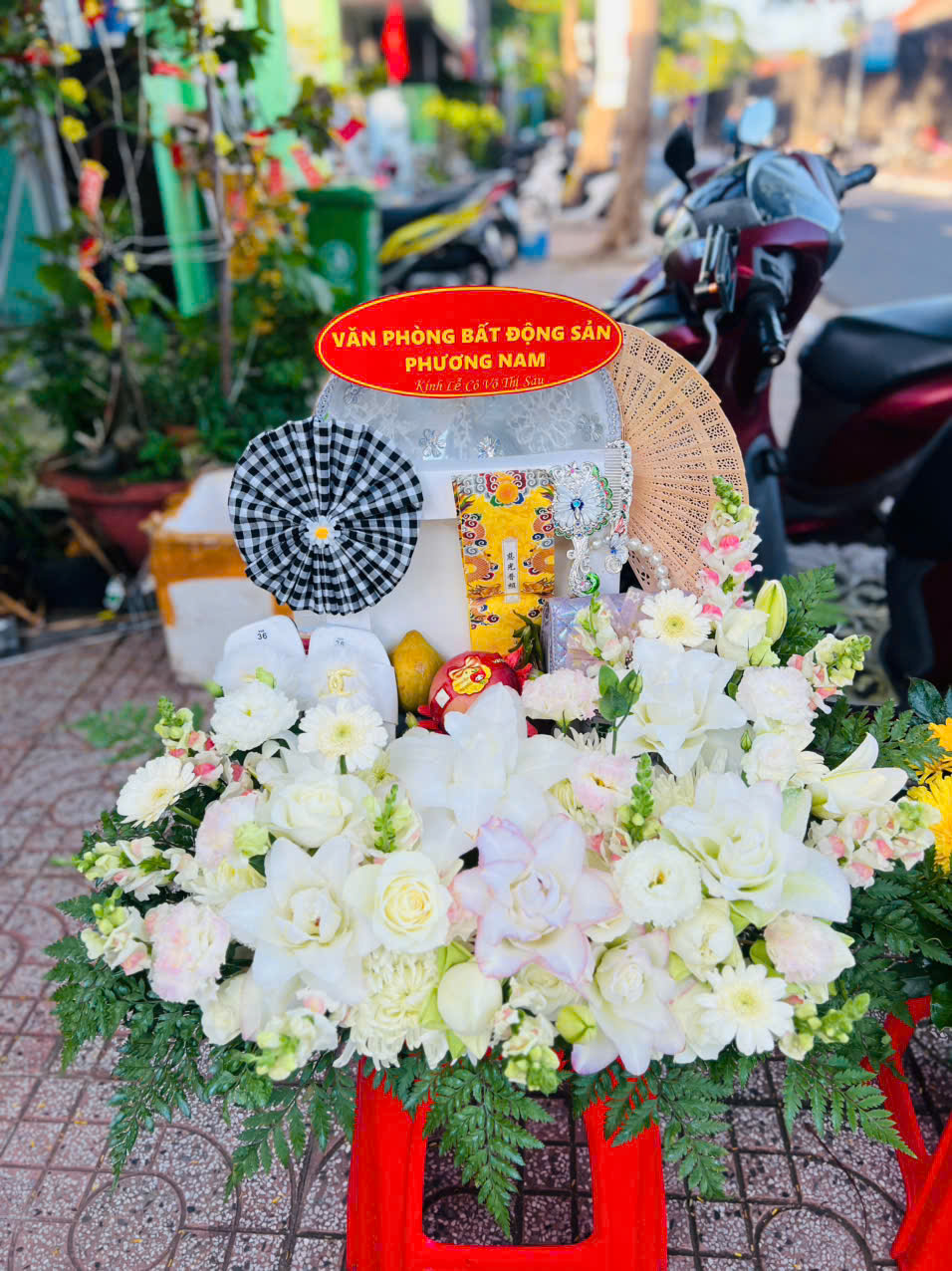 Gửi đồ lễ ra Côn Đảo