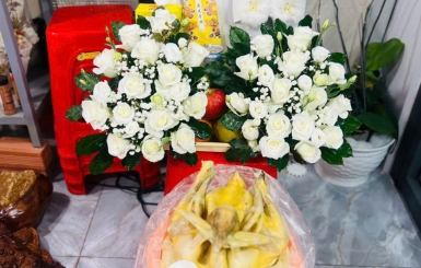 Chuẩn bị mâm lễ cô Sáu cầu tài lộc thế nào cho đúng?