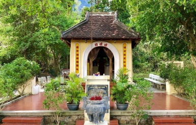 5 bà ngũ hành là ai? Tìm hiểu về miếu Bà Ngũ Hành ở Côn Đảo