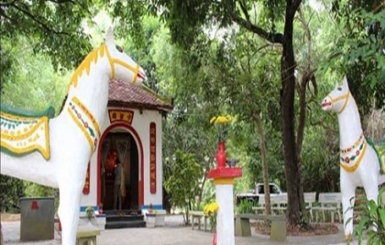 Địa chỉ không thể bỏ qua khi mua đồ lế viếng Miếu Cậu Cải